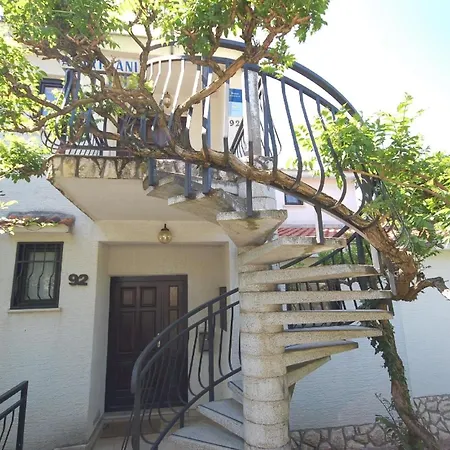 Apartment Fuer 2 Personen Ca 45 Qm In Njivice, Kvarner Bucht Krk *